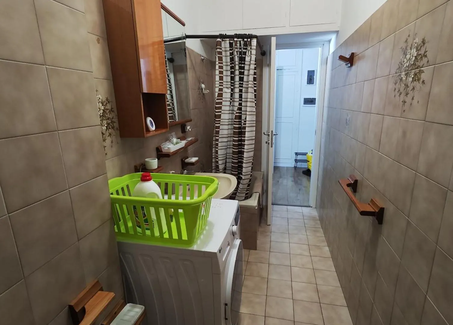 Intero Appartamento Centocelle Roma. Affaccio Metro 0*, Rom